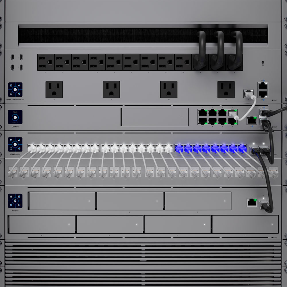 Imagem de SWITCH UBIQUITI GERENCIAVEL L3 24 PORTAS SENDO 8 DE 2.5 GIGABIT + 02 SFP+ DE 10GB USW-PRO-MAX-24-BR